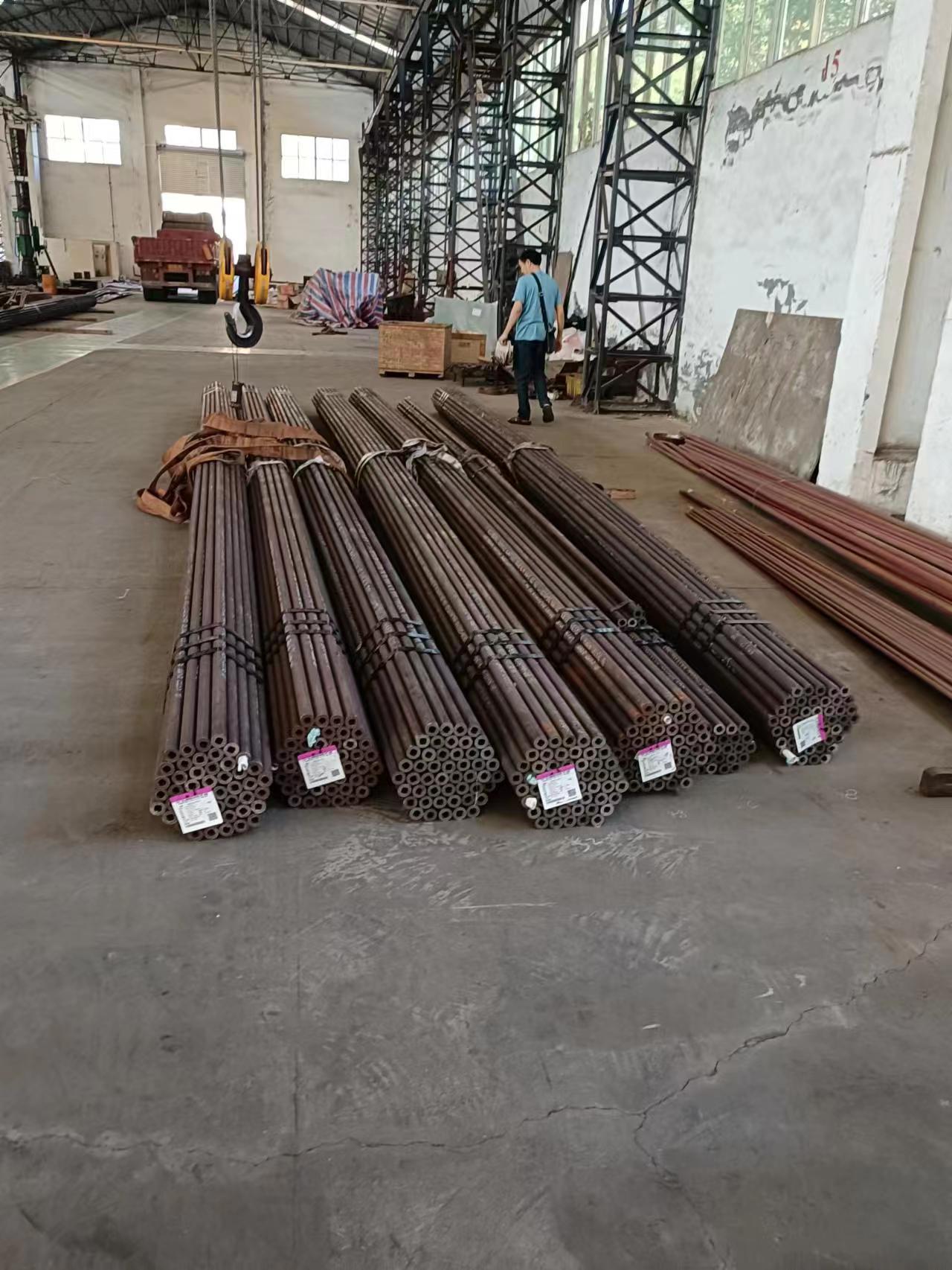 水冷壁前墙管屏\15CrMoG、Φ28.6×5.6mm（内螺纹） L=6000mm管屏节距2×46mm