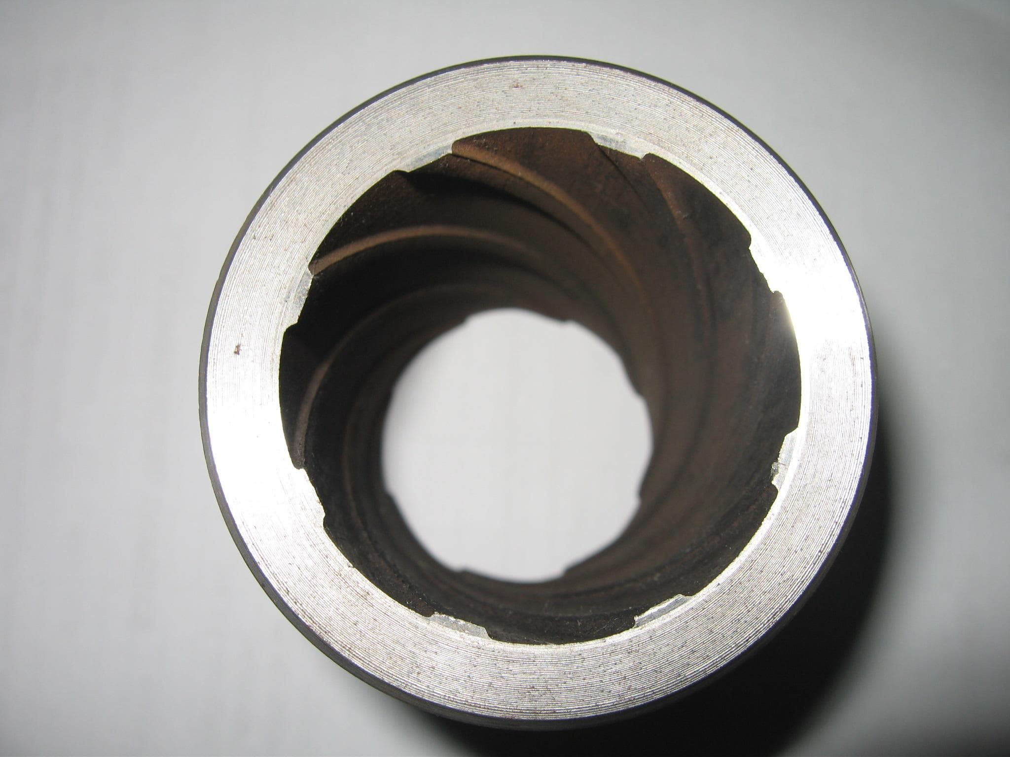 水冷壁配件|水冷壁管 Φ63.5×7.5内螺纹管|计划备注：材质：SA210C。采购要求：须提供宝钢授权。需求备注：#7炉水冷壁